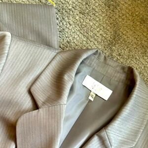 LeSuit Macy’s exclusive, 14W, gray pinstriped, lined 2-piece suit